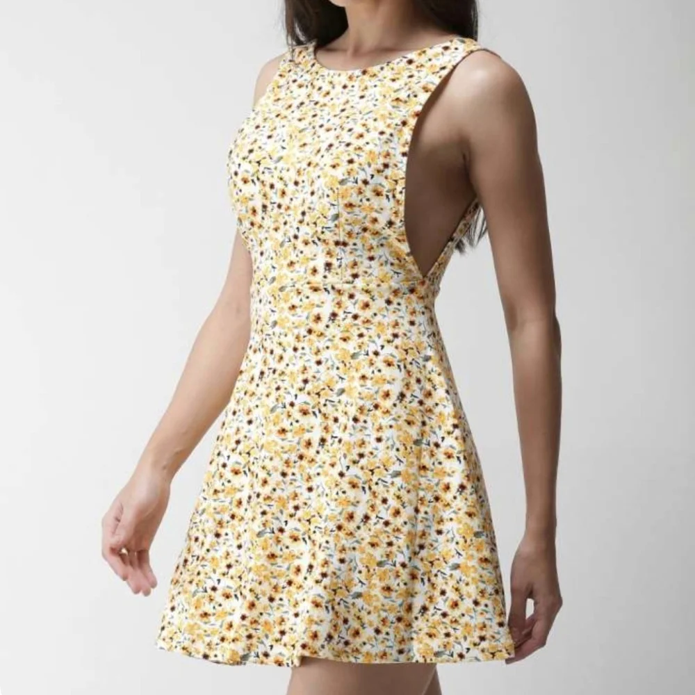 Forever 21  Yellow Sleeveless A-Line Sundress - Picture 2 of 10